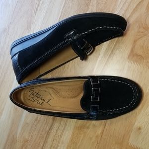 Natural Soul suede leather loafers